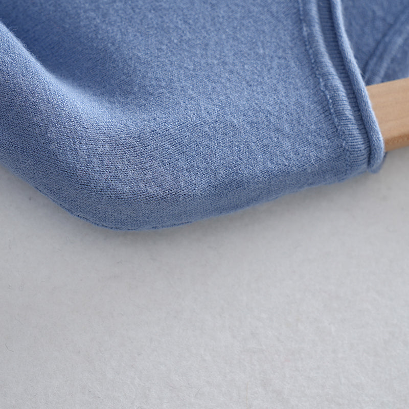 Locker sitzender Strickpullover mit Fledermausärmeln für Damen | Asymmetrisches Rippendetail | Rundhalsausschnitt | Leichter Pullover | Anpassbar